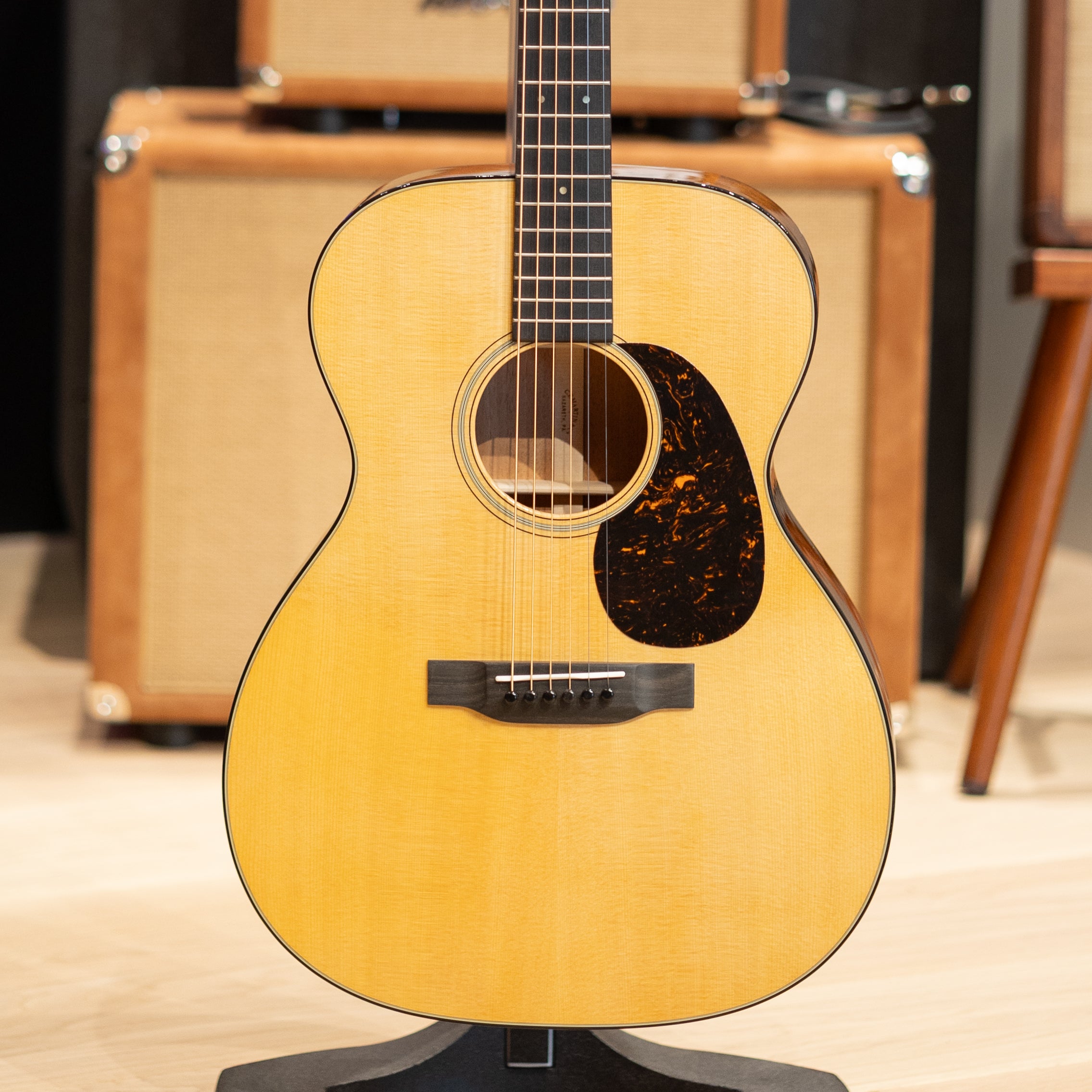 Martin 000-18 Standard – Round Hill Music Co