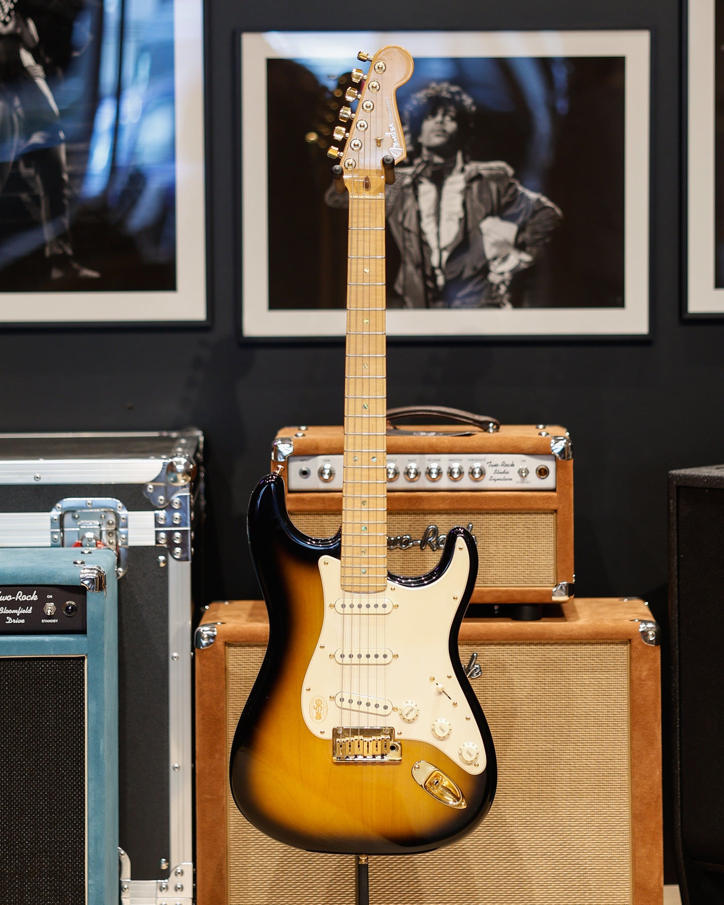 Fender 50th Anniversary American Deluxe Stratocaster 2004 (Pre-Owned) - 2-Color Sunburst