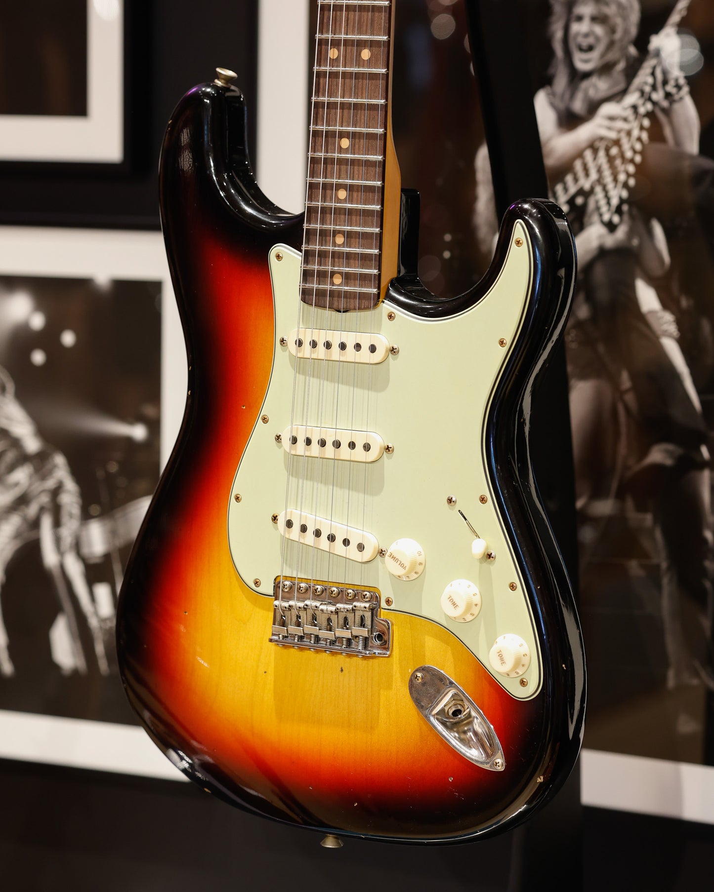 Fender Custom Shop 64 L-Series Stratocaster Journeyman - Target 3-Tone Sunburst