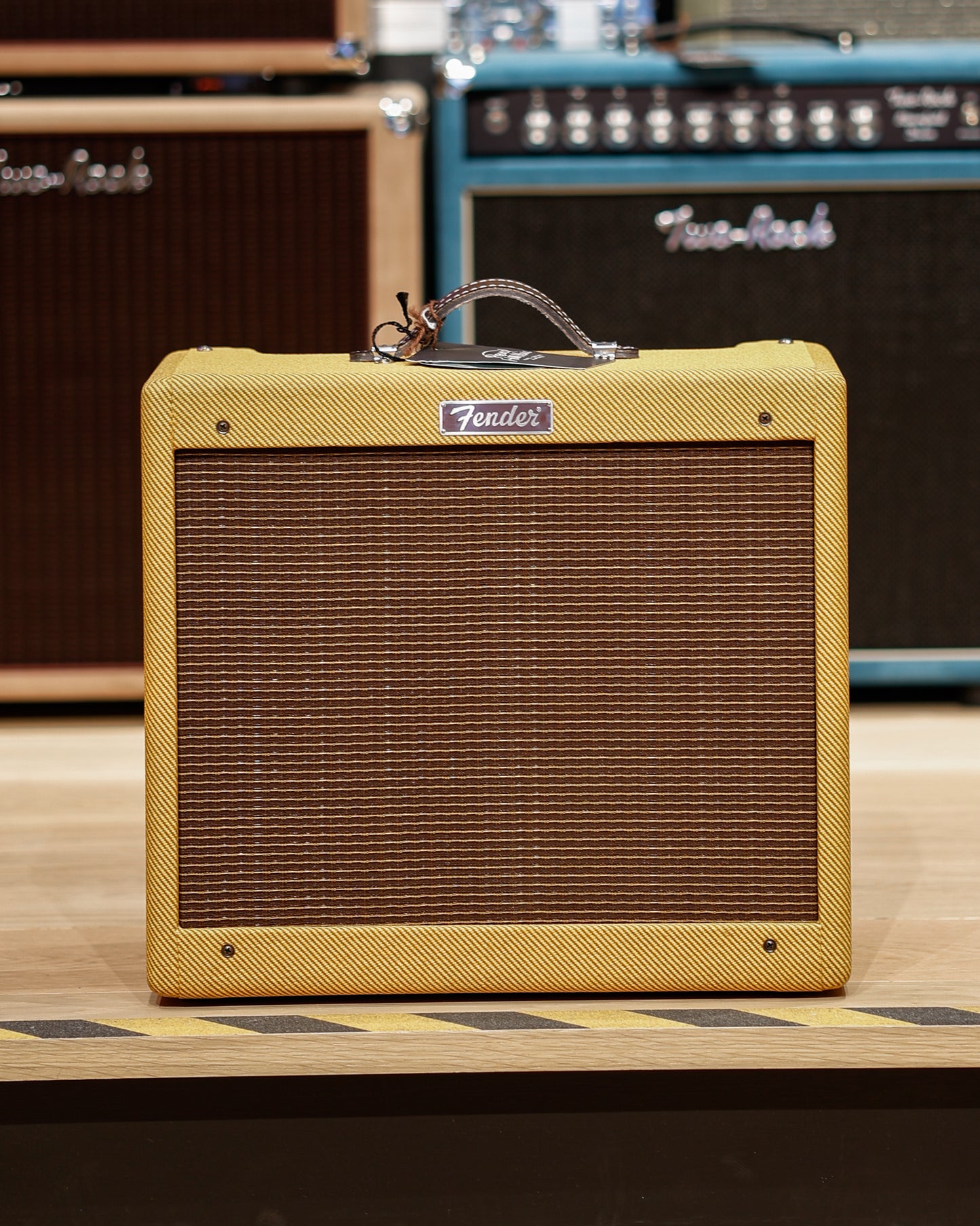 Fender Blues Junior Lacquered Tweed w/Jensen Speaker 15W 1x12 Combo