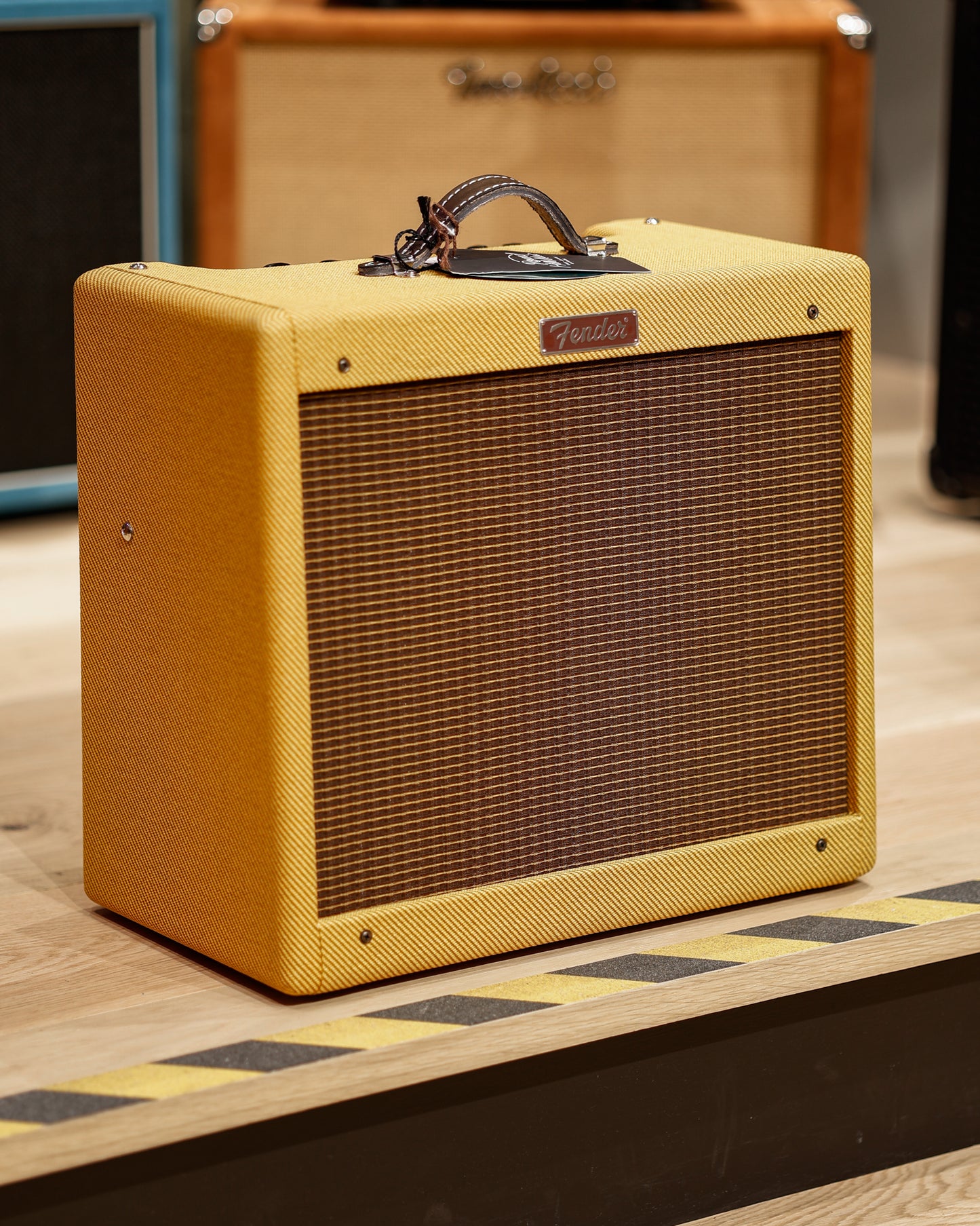 Fender Blues Junior Lacquered Tweed w/Jensen Speaker 15W 1x12 Combo