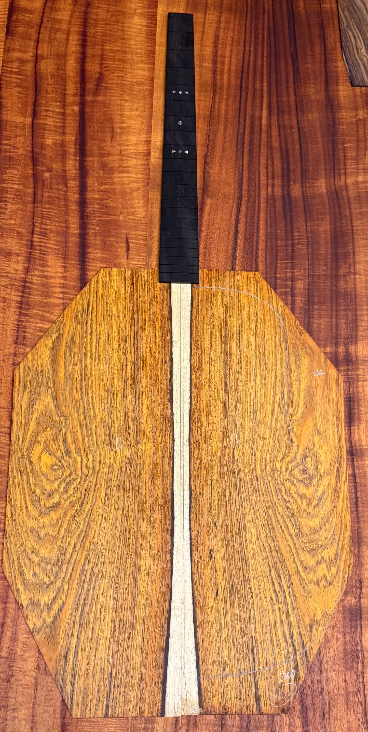Martin Custom OM-28 Style - Sitka Spruce/Cocobolo (RHMC Spec)