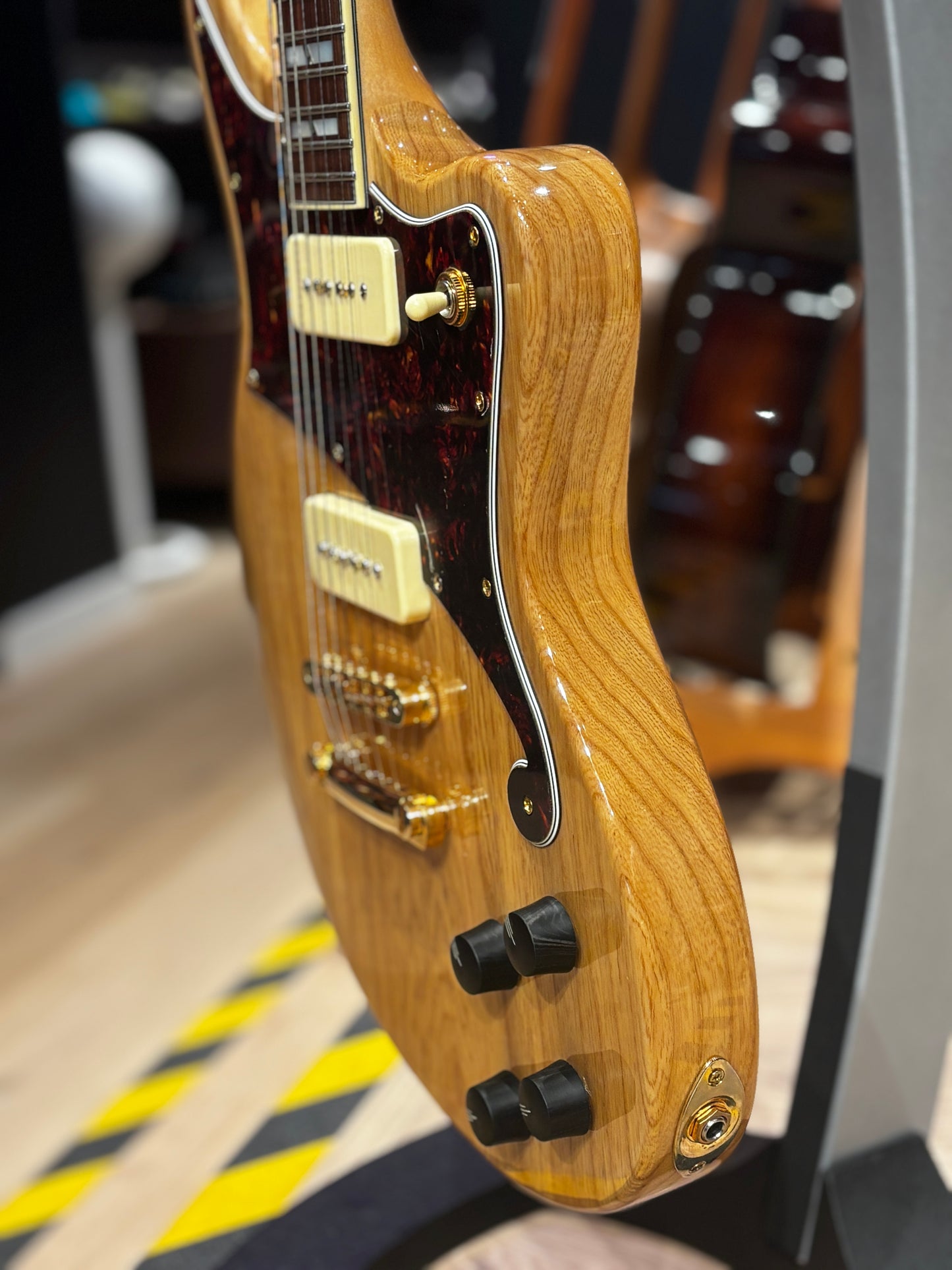 D'Angelico Deluxe Bedford Offset with Stoptail - Natural Swamp Ash (Pre-Owned)