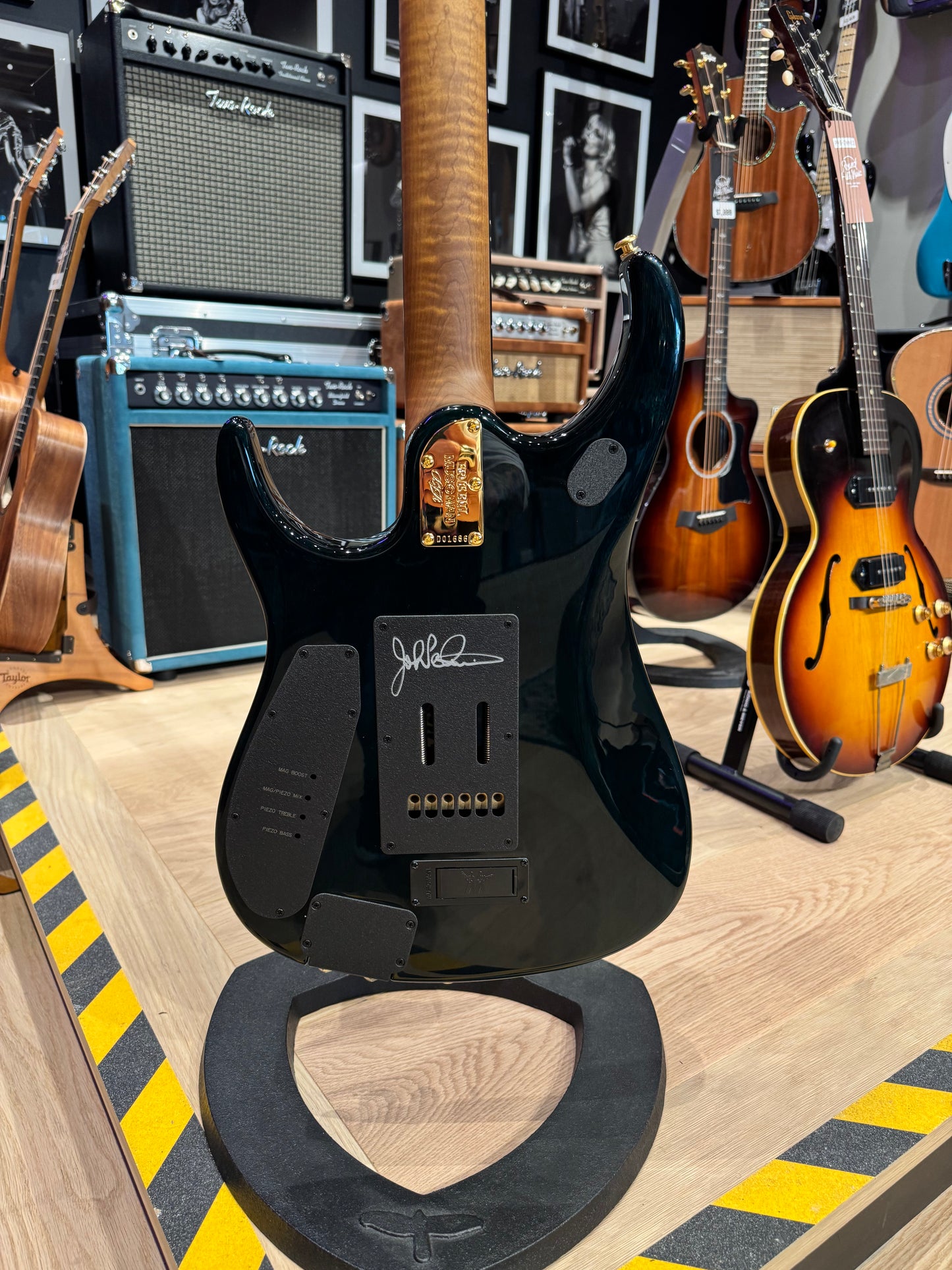 Ernie Ball Music Man John Petrucci JP15 Piezo BFR - Toxic Sludge