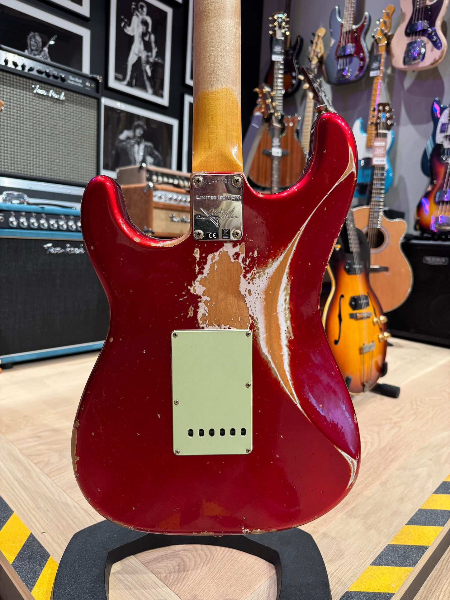 Fender Custom Shop 1962 Stratocaster Heavy Relic - Candy Apple Red