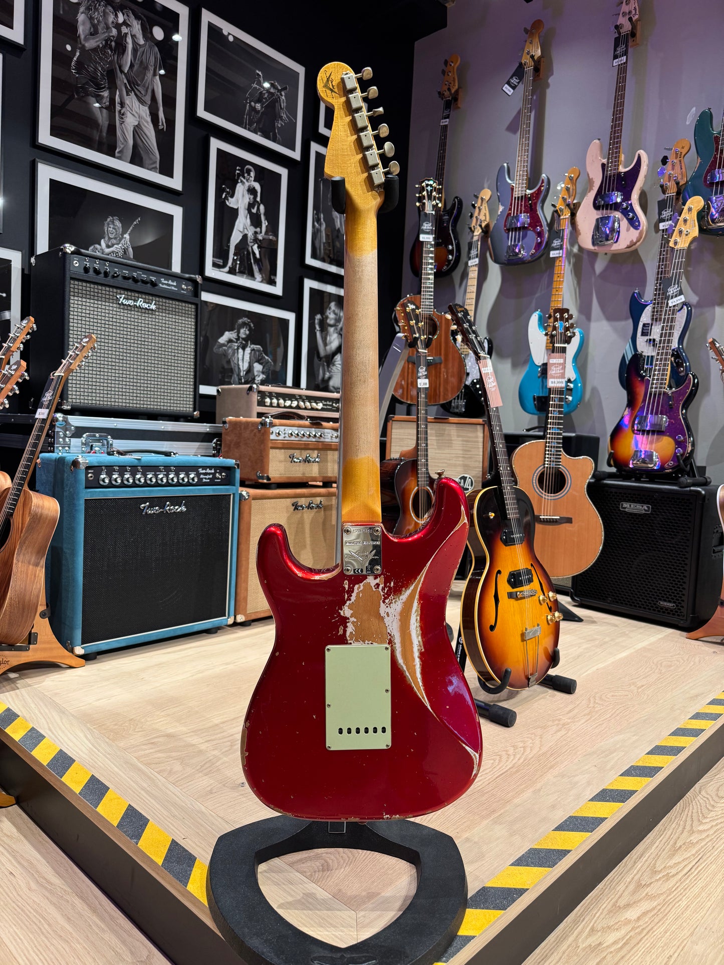 Fender Custom Shop 1962 Stratocaster Heavy Relic - Candy Apple Red