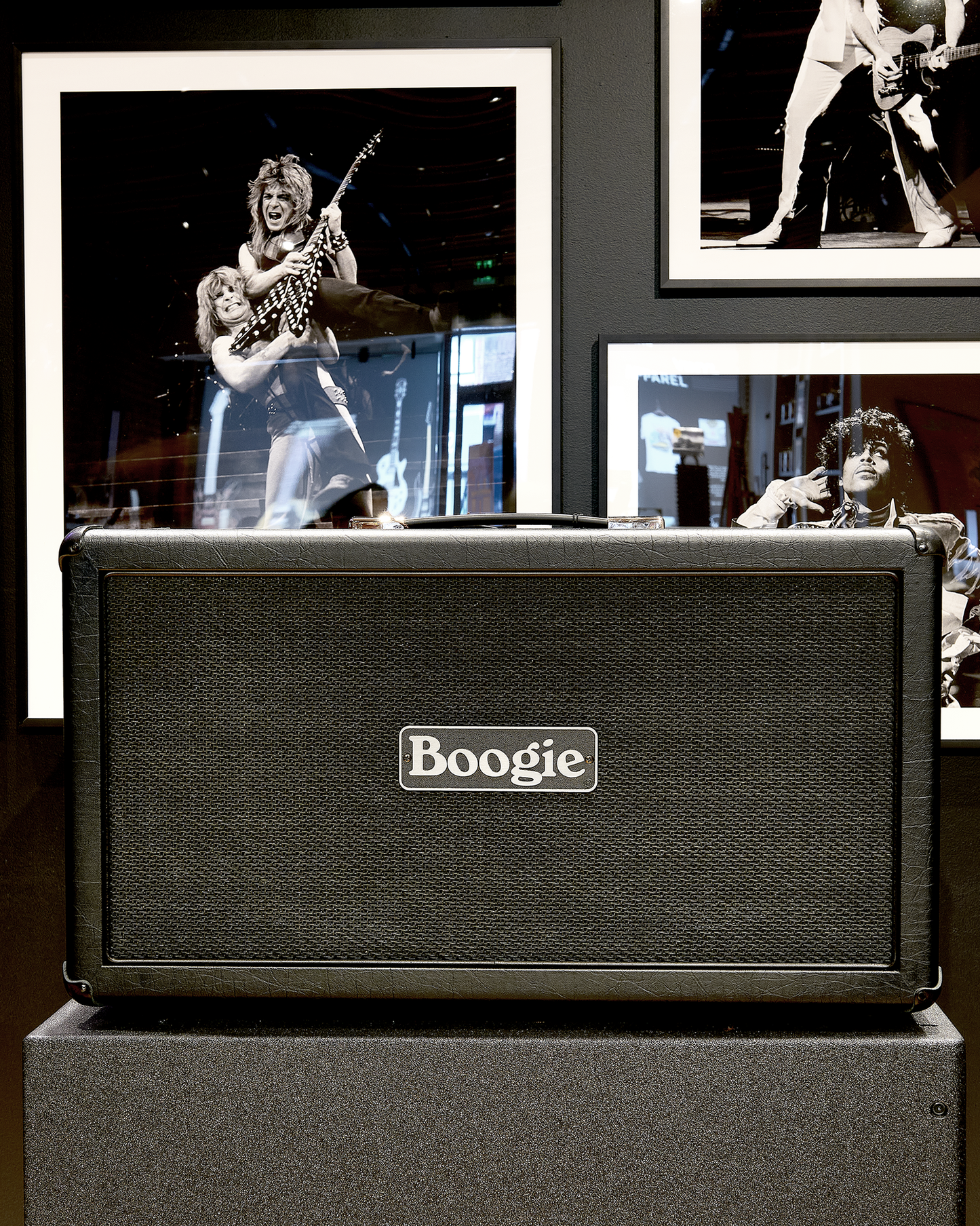 Mesa/Boogie 2x12 Guitar Cabinet - Black Taurus / Black Jute
