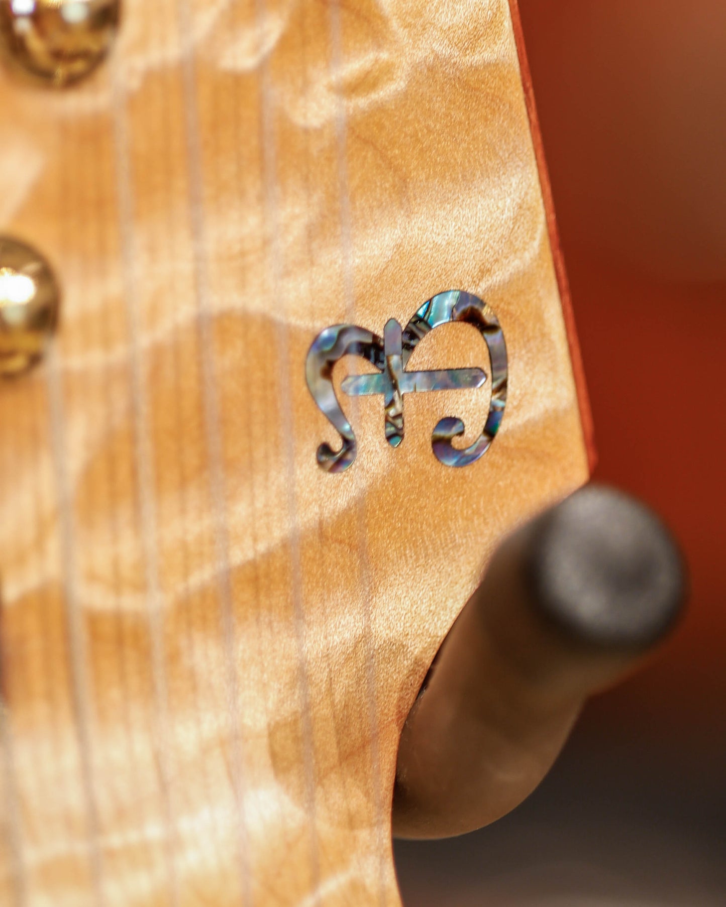 Barlow Guitars Eagle - Master Grade Quilted Maple