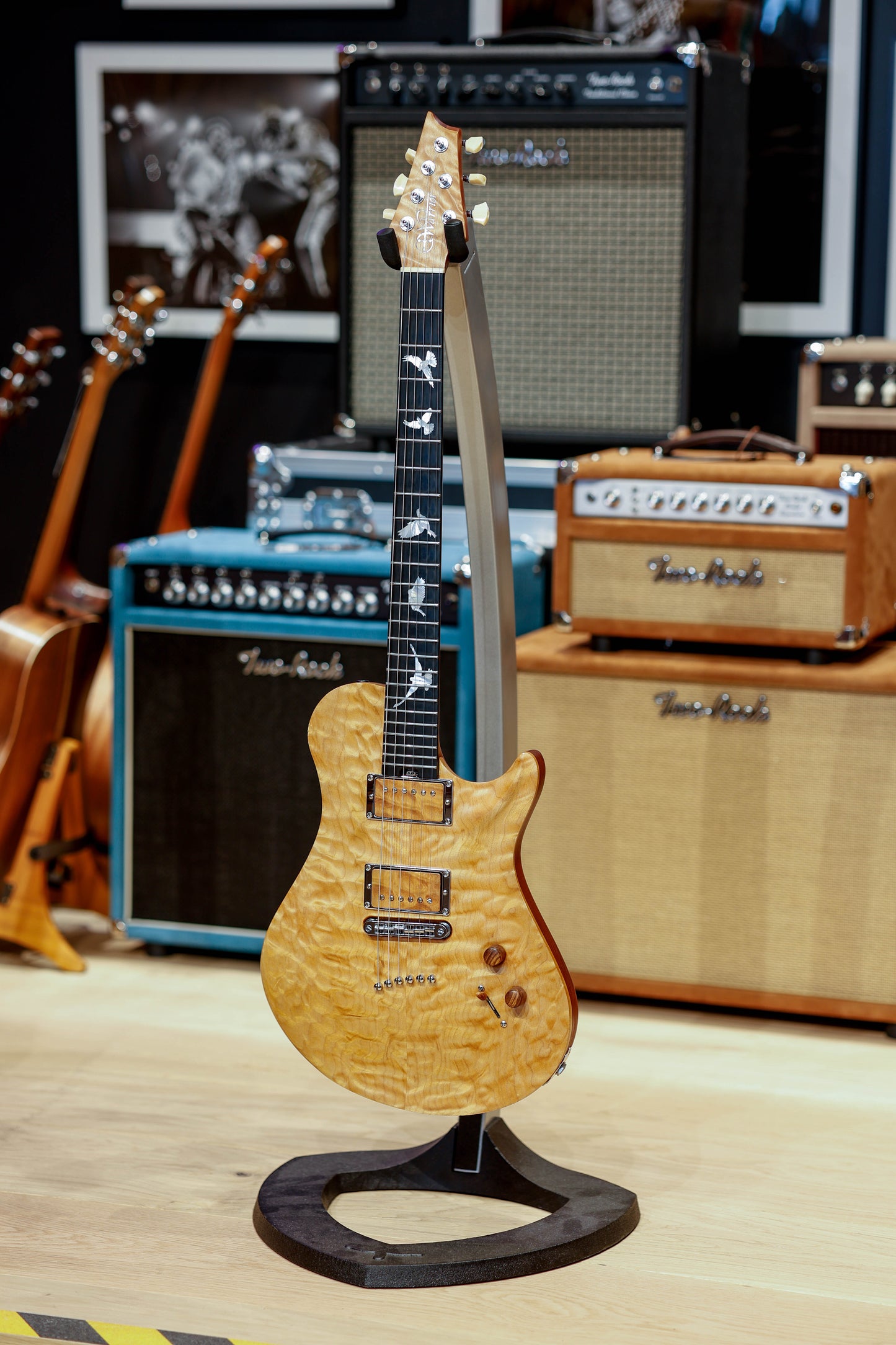 Warrior Isabella Custom Signature - Natural (Pre-Owned)
