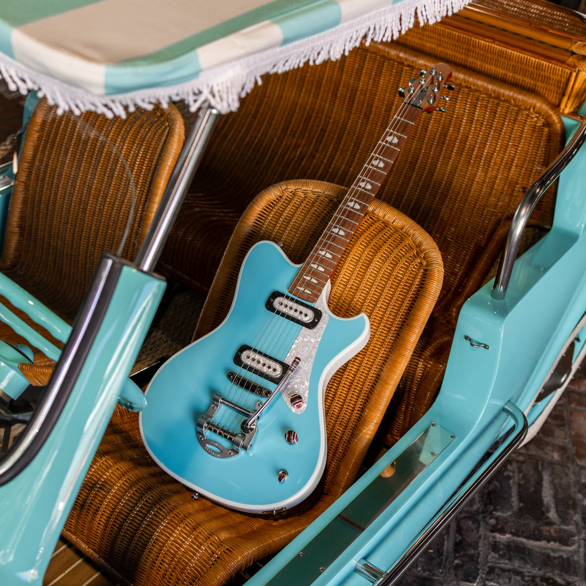 Powers Electric A-Type PF42 Two-Tone - Tiffany & Moonlight White