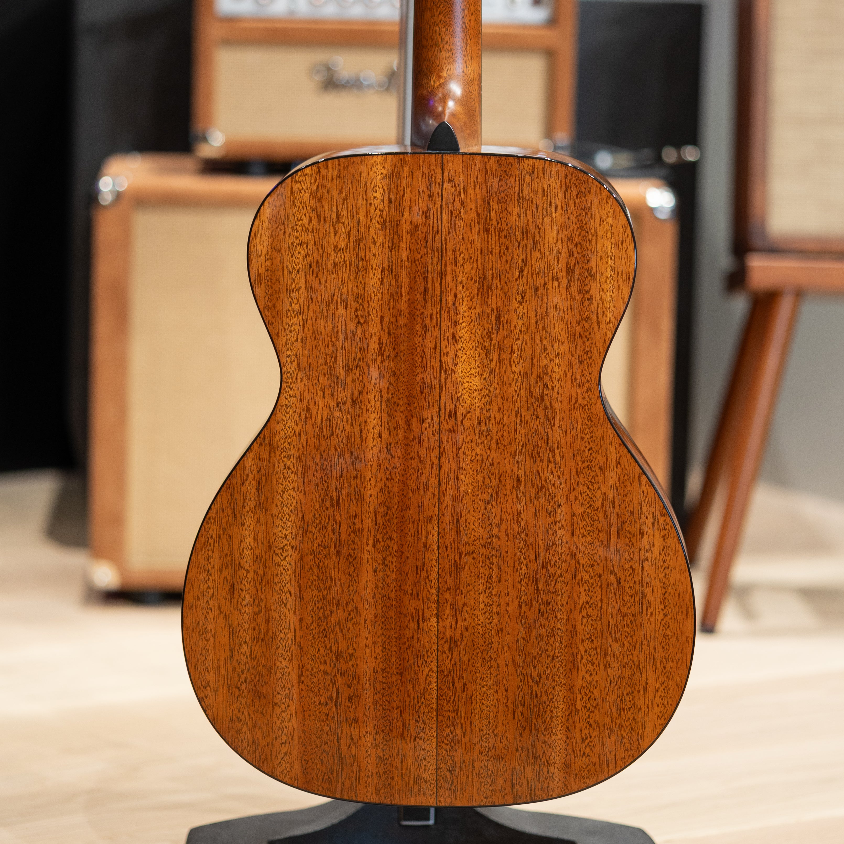 Martin 000-18 Standard – Round Hill Music Co