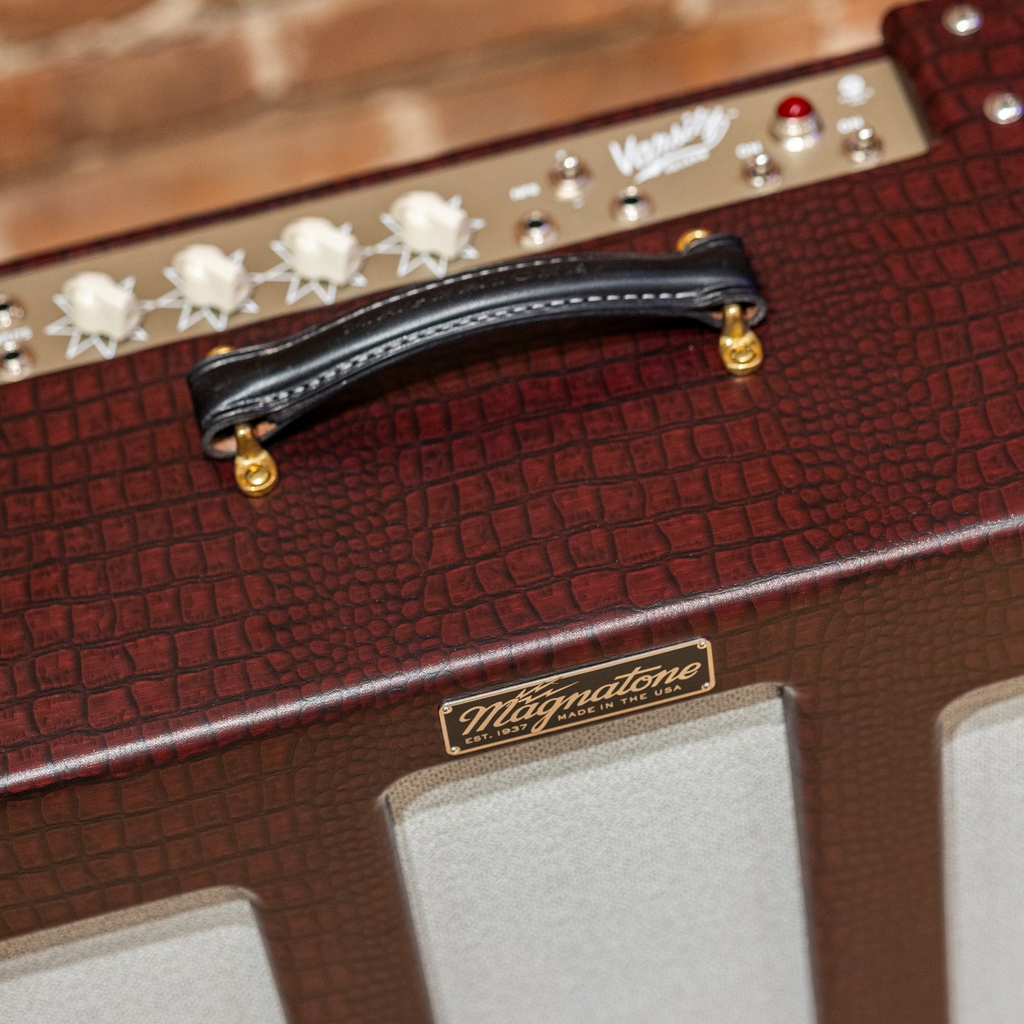 Magnatone Varsity Reverb 15W 1x12 Combo - Burgundy Crocodile