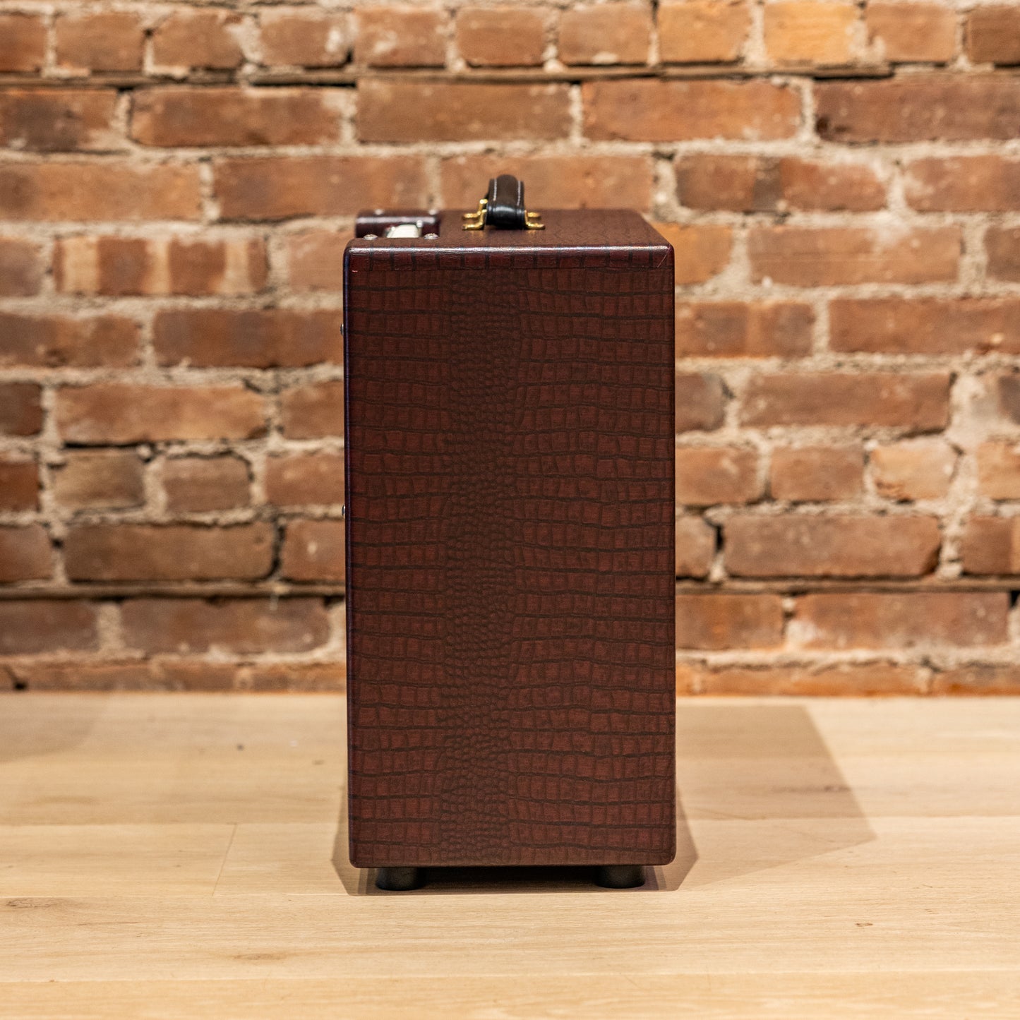 Magnatone Varsity Reverb 15W 1x12 Combo - Burgundy Crocodile