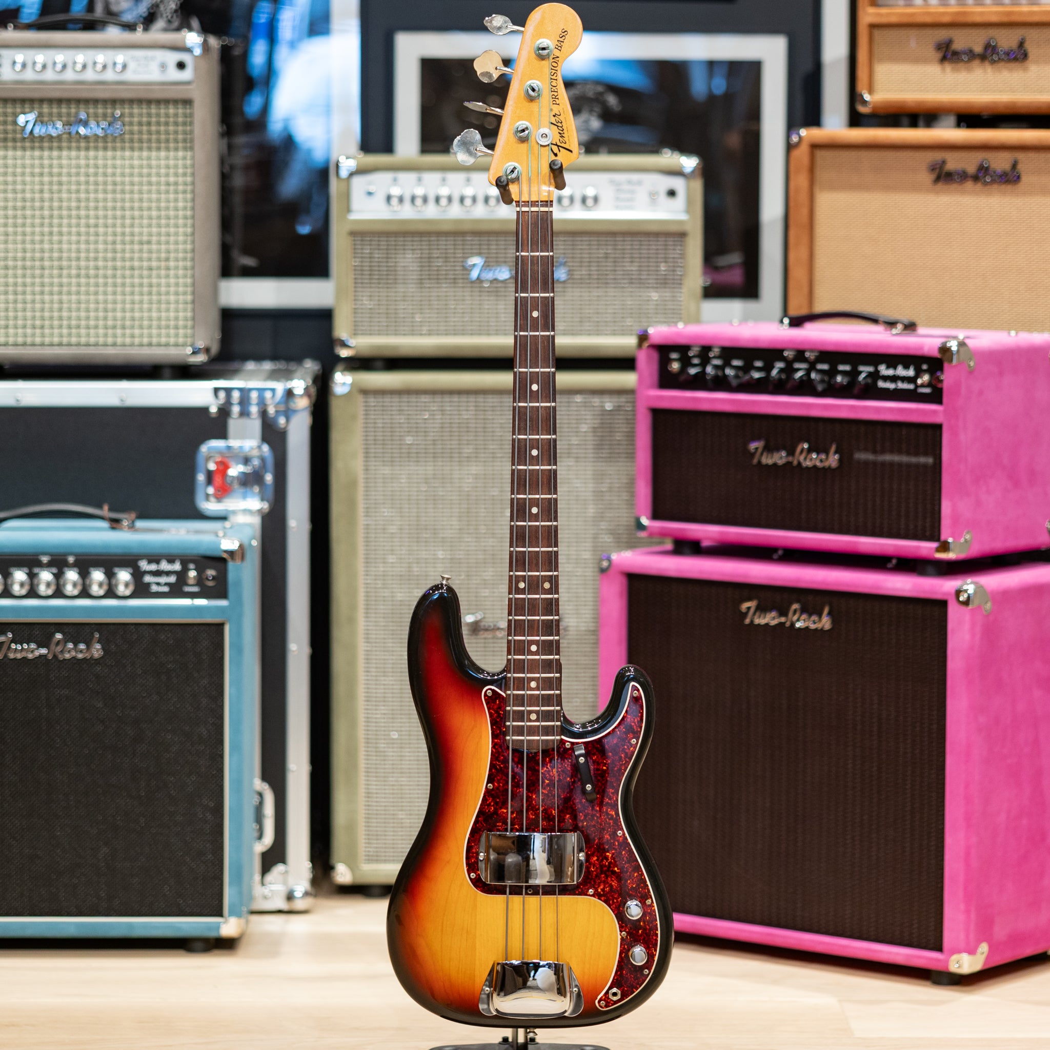 Fender Precision Bass 1973 - Sunburst (Vintage) – Round Hill Music Co