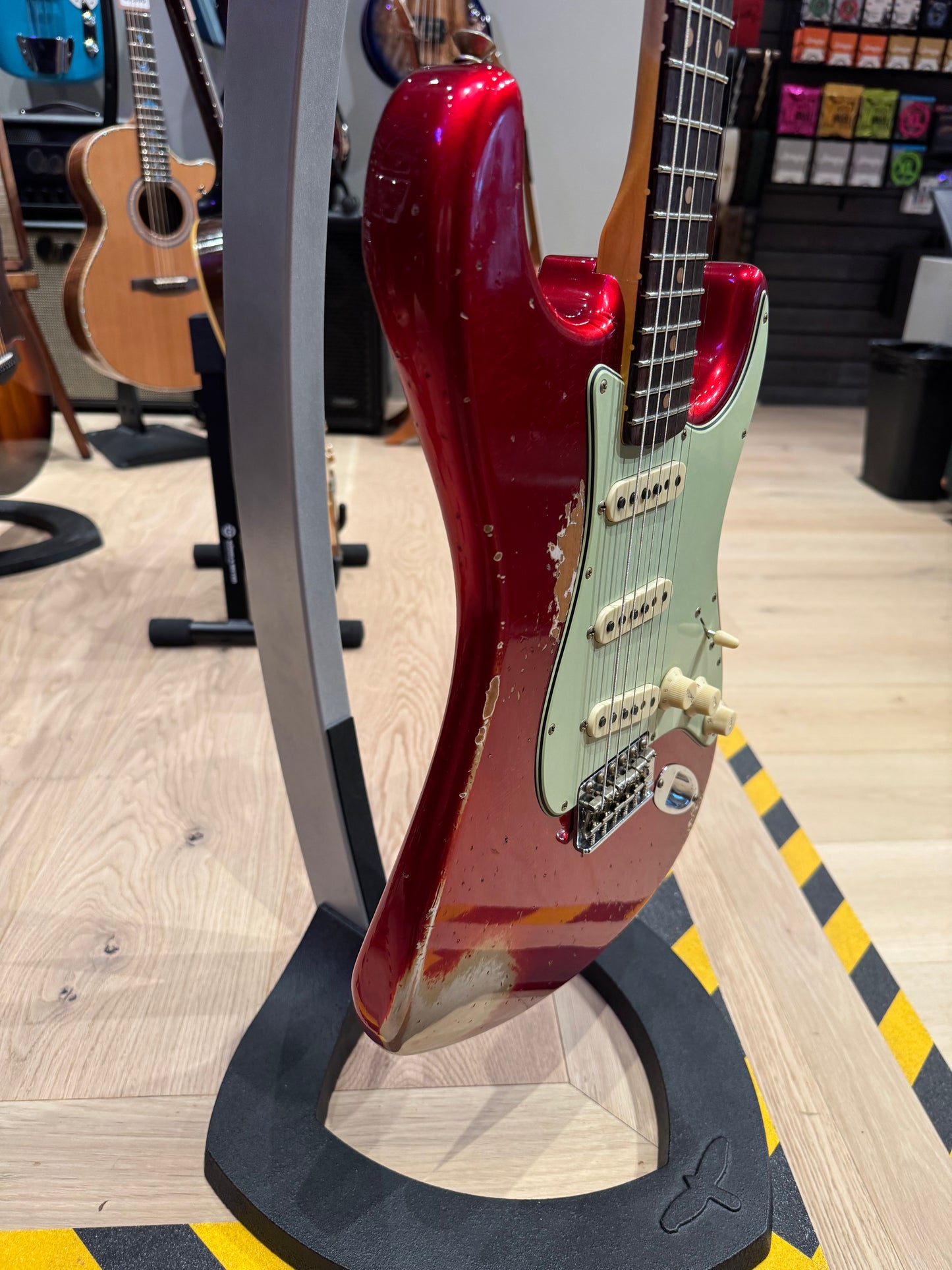 Fender Custom Shop 1962 Stratocaster Heavy Relic - Candy Apple Red