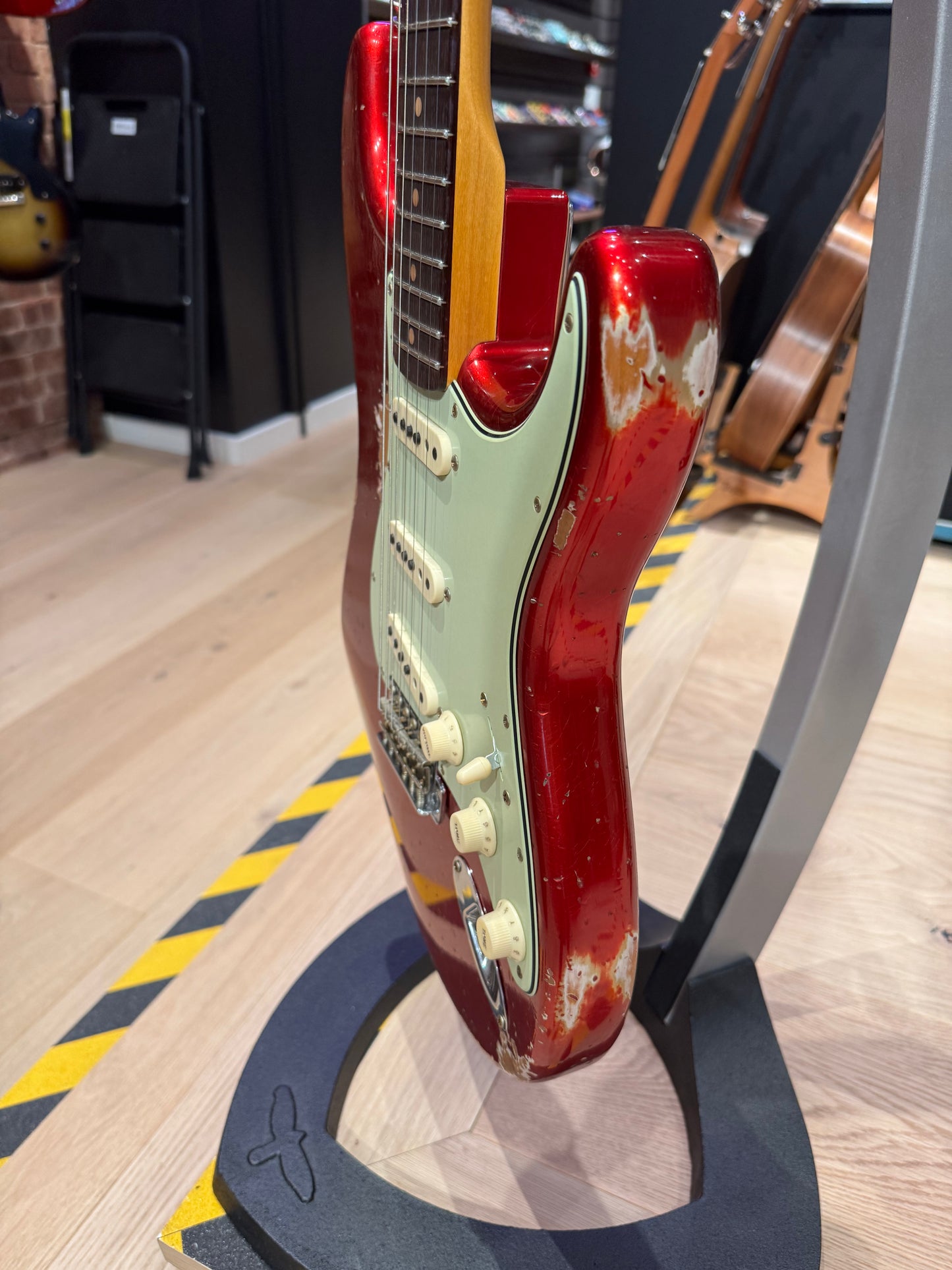 Fender Custom Shop 1962 Stratocaster Heavy Relic - Candy Apple Red