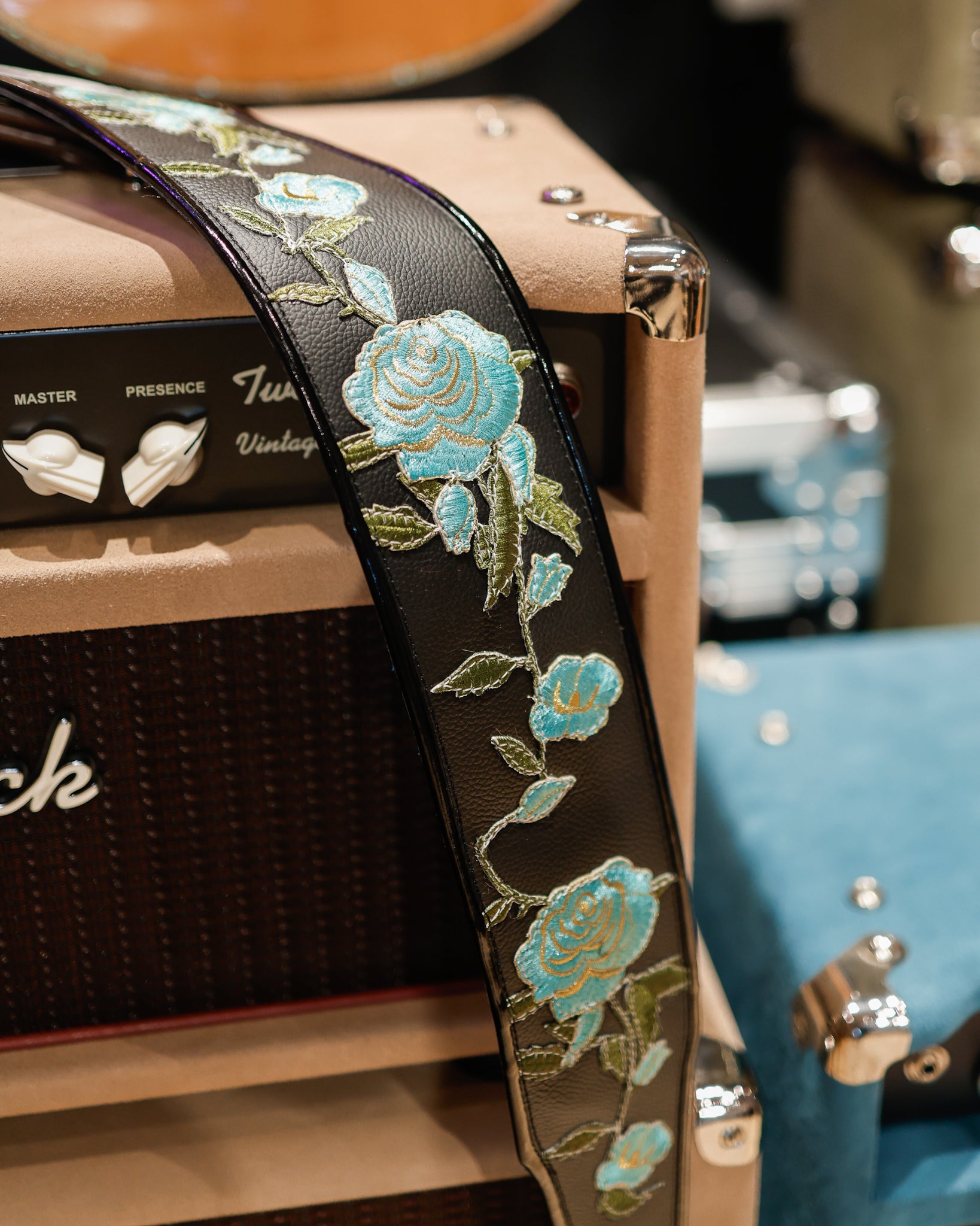 Jodi Head Stella Rose Guitar Strap – Round Hill Music Co