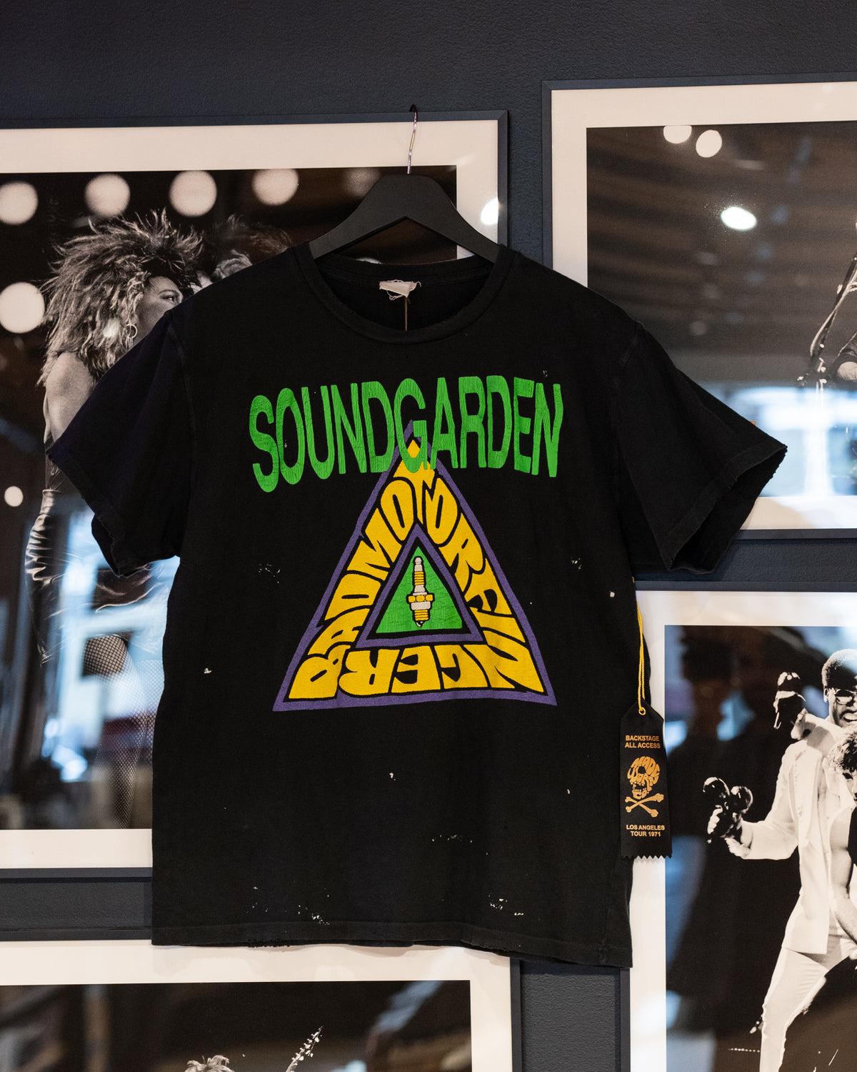 Madeworn Soundgarden Fingaz 4 Life 90's Fit Tee - Coal