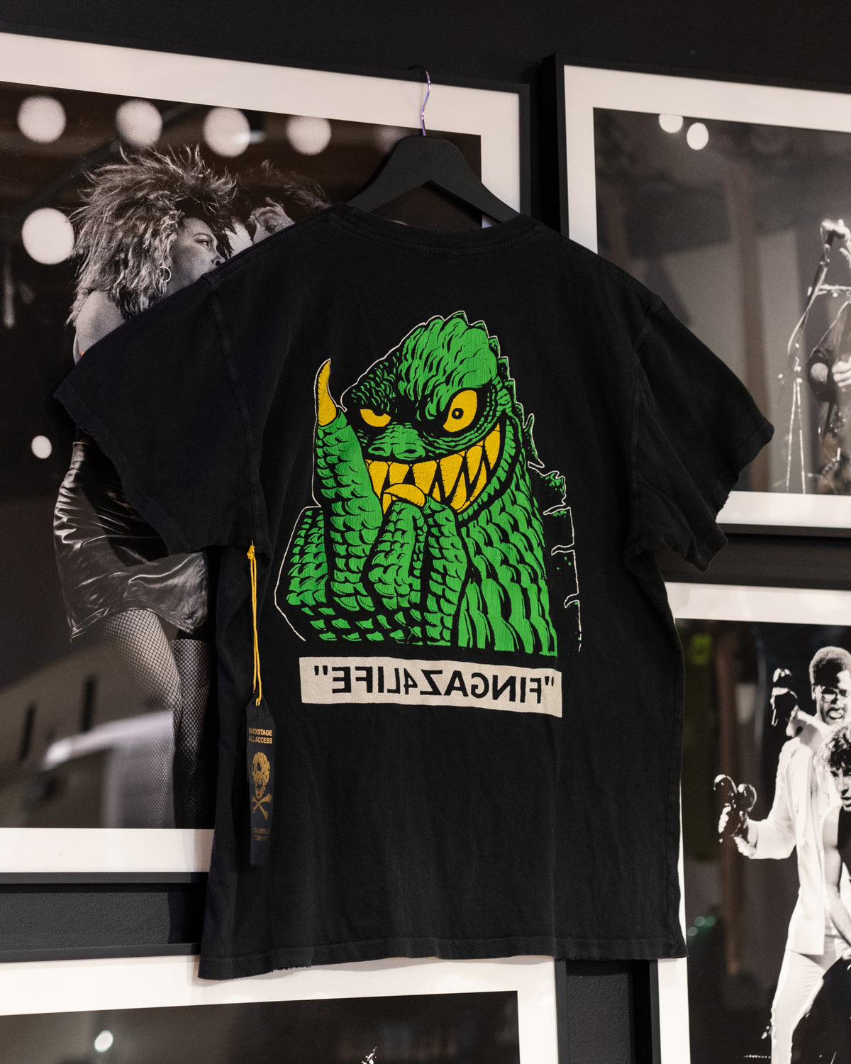 Madeworn Soundgarden Fingaz 4 Life 90's Fit Tee - Coal