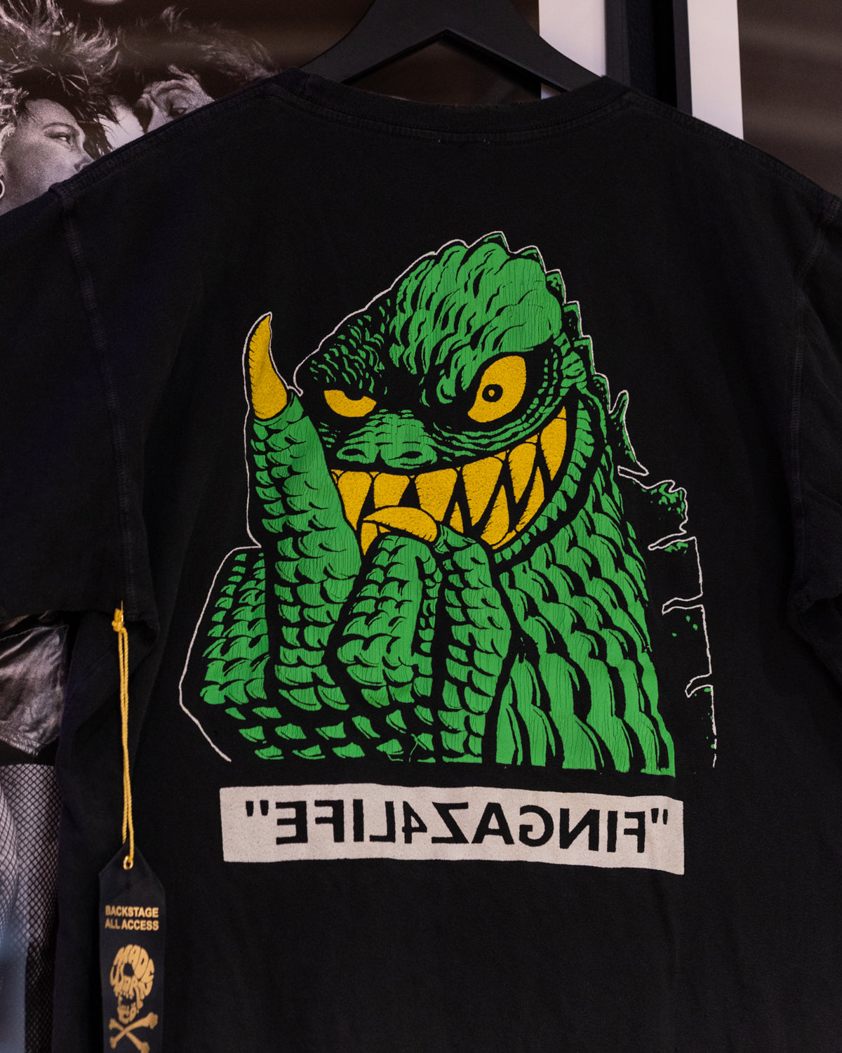 Madeworn Soundgarden Fingaz 4 Life 90's Fit Tee - Coal