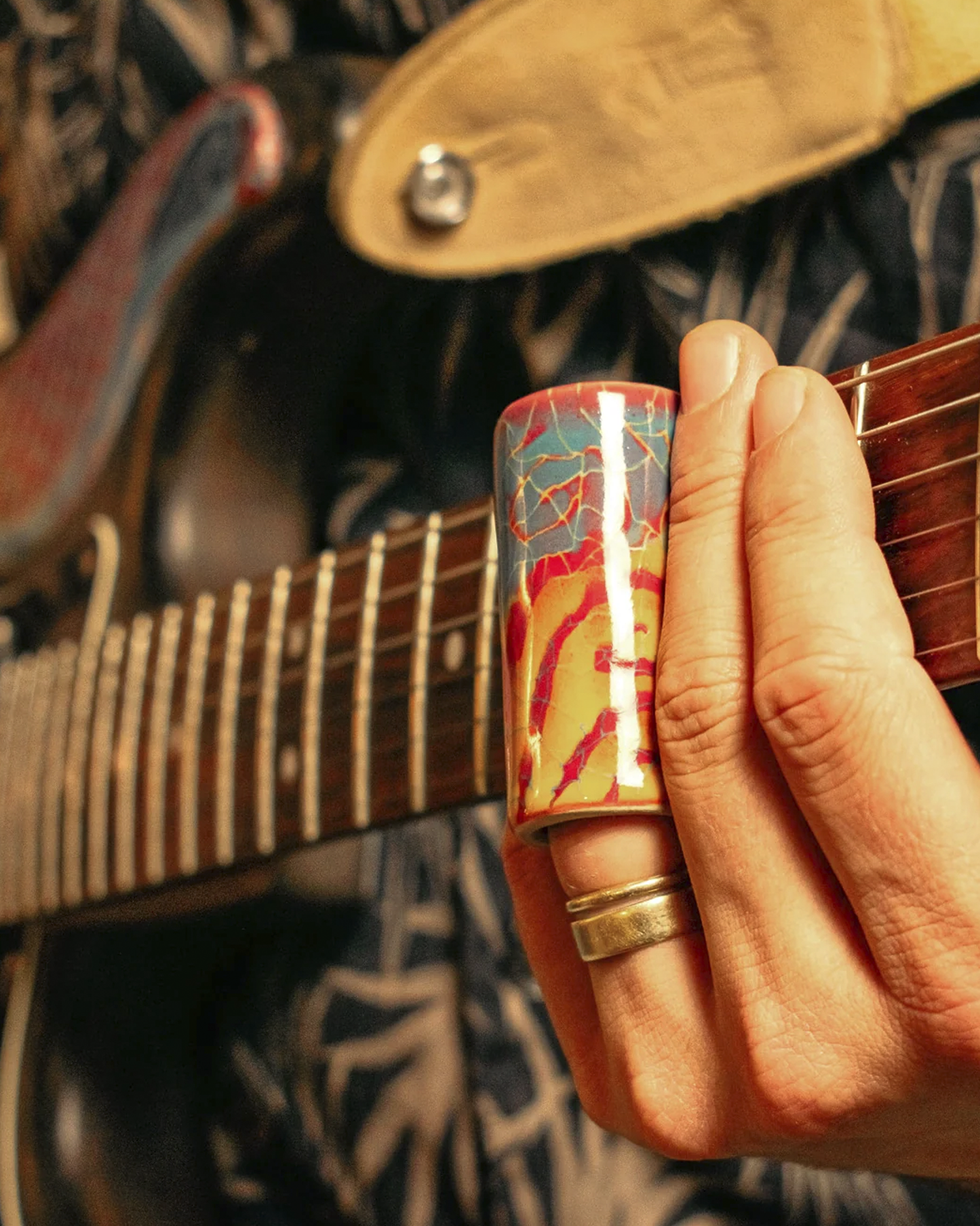 Star Singer Guitar Slide - Koru